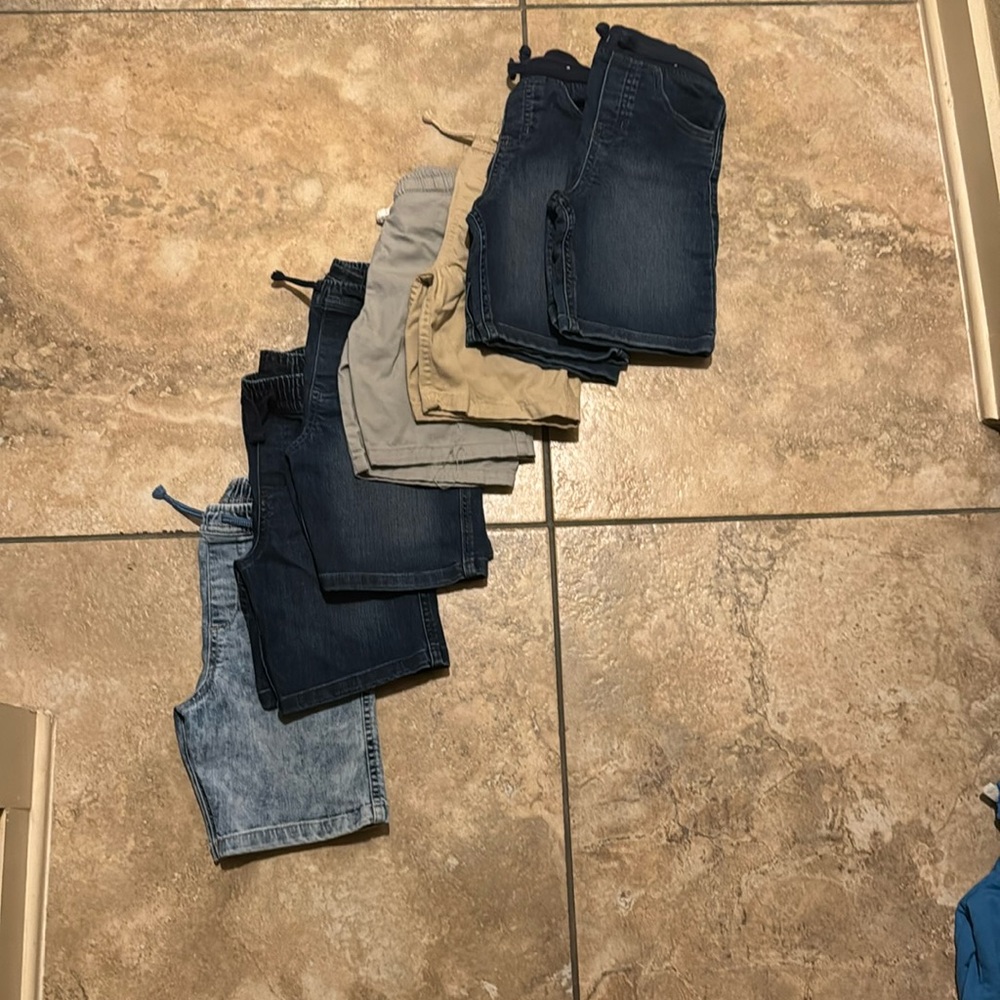 5 PAIR OF SHORTS